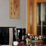 Waldhotel Einstein Отель Кирххундем