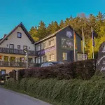 Waldhotel Einstein Отель Кирххундем