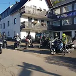 Отель Waldhotel Einstein