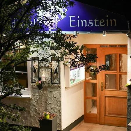 Waldhotel Einstein كيرتشهانديم