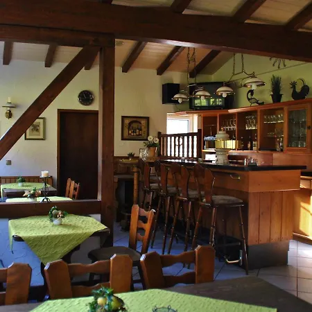 فندق Waldhotel Einstein كيرتشهانديم