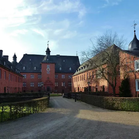 Waldhotel Einstein 基希洪德姆